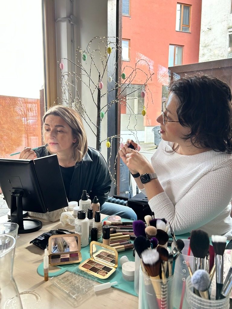 Osobní kurz líčení — rozbor produktů a technik